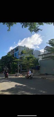 Bán nhà 1 trệt 2 lầu , 1 sân thượng , 9 tỷ , KDC Chợ Bình Điền — ảnh 1