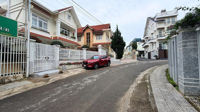 Bán đất KQH Yersin cách Hồ Xuân Hương chỉ 500m khu vực nhiều biệt thự