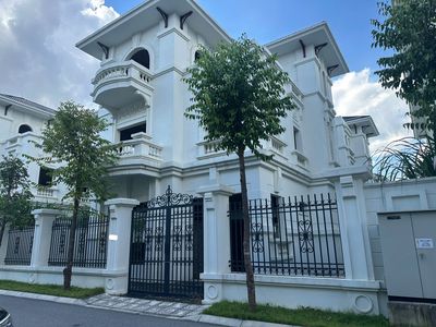 Hiếm! CC Ngộp Ngân hàng Bán Gấp biệt thự Vườn Cam, DT 298m2 đường 7,5M