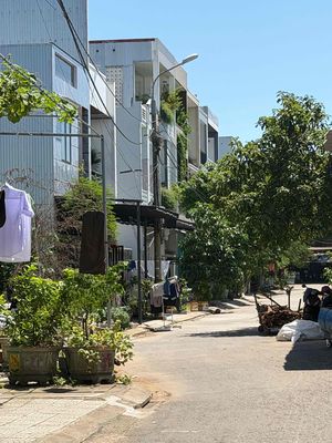 chính chủ cần bán lô tái định cư đường mân quang 1