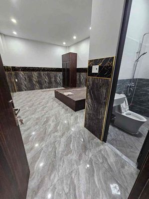 Cho thuê Nhà 12 phòng xây 2 Tầng .Mặt Tiền Lê văn Khương.Q12
