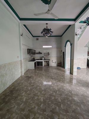Nhà mới sơn sửa rộng thoáng, 1t2l 4pn 3wc. ở gia đình + vp cty