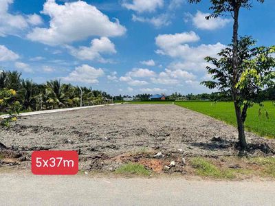 Đất thổ cư mặt tiền tỉnh lộ 833 xe coing chạy. không hạn chế tải trong