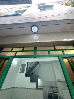 Hàng hiếm nhà 3 tầng- sổ hồng riêng giá nhỉnh 2 tỷ