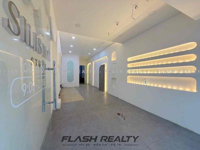 Mặt bằng 60m2 Mặt tiền Trần Đình Xu Quận 1 Lối đi riêng biệt