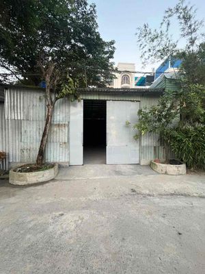 Kho hàng 180