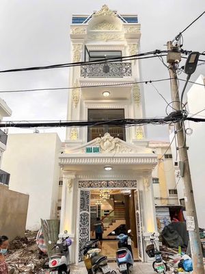 Cho thuê nhà hẻm Trần Phú, P. Cái Khế, full nội thất