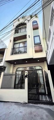 Nhà mới xây 100% kiệt yên bái 4pn 5wc gần chợ hàn