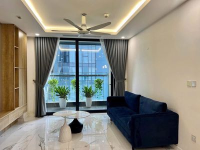 Bán căn hộ 3 ngủ Sunshine City, view sông Hồng