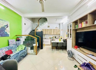 Bán nhà 46m2 Lô góc, an sinh tốt, 3 ngủ