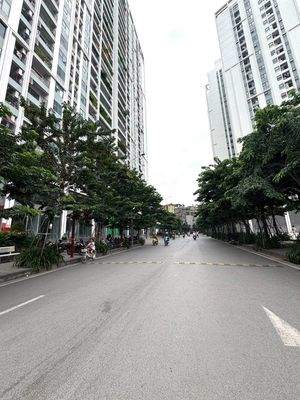 Bán căn hộ góc Feliz Homes Hoàng Mai, 78m2, view bể bơi