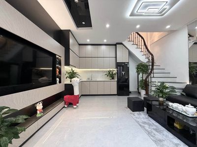 Nhà 4 tầng full nội thất Minh Khai, giá 6.x tỷ