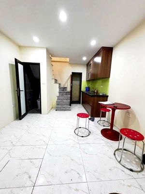 Nhà 4 tầng Hai Bà Trưng, gần mặt phố Lê Văn Hưu, 6.3 tỷ