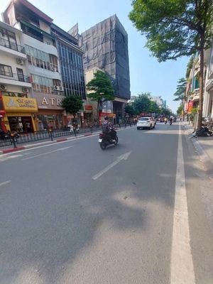 Nhà 5 tầng Lê Ngọc Hân, 30m2, MT 5.4m, 11.9 tỷ, gần phố