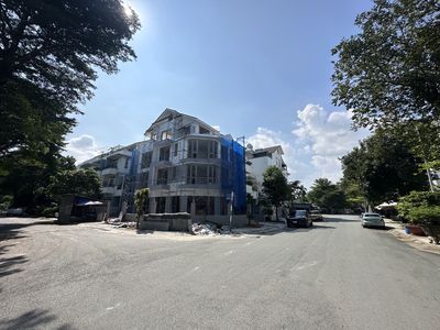 65Tr/ Tháng - Biệt thự mới Quận 2 ven sông KDC Gia Hoà, Thang máy Xịn