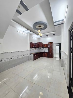 Bán nhà MT kinh doanh Dĩ An, 120m2, 6.45 tỷ TL