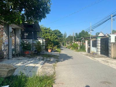 Bán nhà 1 lầu 1 trệt Nguyễn Chí Thanh, Bình Dương