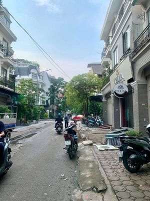 Cho thuê nhà Liền kề Phùng Khoang 80m, 4.5 tầng, 25 triệu