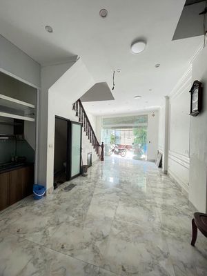 Cho thuê nhà Liền Kề Văn Phú, 50m2, 5 tầng, 17 triệu/tháng