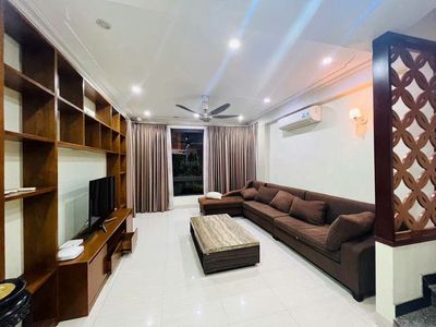 Cho thuê nhà 5 tầng 50m2 gần Ngã 3 Ba La, Hà Đông