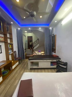 Cho thuê nhà mặt phố Đa Sỹ, kinh doanh tốt, 15 triệu/tháng