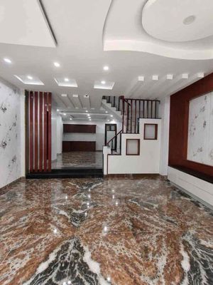 Nhà Tân Hương Hẻm Xe Tải - Kinh doanh cty , CHDV - 5tầng BTCT