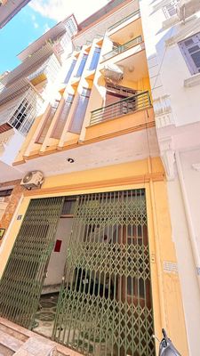 Cho thuê nhà phố Trần Đại Nghĩa - ô tô đỗ cửa -40m2-5 tầng -6 ngủ