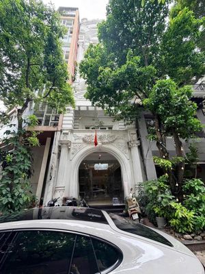Cho thuê nhà nguyên căn 7 tầng mặt tiền 5.5m tại Cầu Giấy