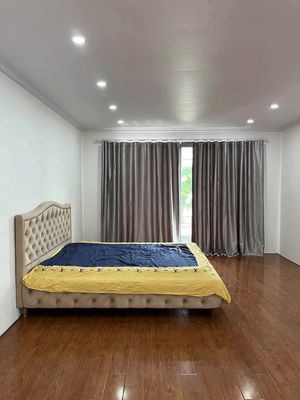 Cho thuê nhà 35m2 Tân Khai, Vĩnh Tuy, Hai Bà Trưng, ô tô đỗ cửa