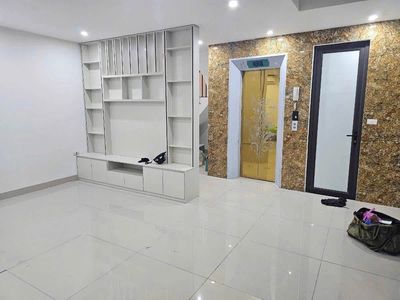 Cho thuê nhà 6 tầng thang máy mới xây - Vũ Tông Phan, Thanh Xuân