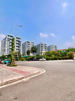Nhà 5 tầng lô góc mặt tiền Nguyễn Lam, Mai Phúc, Long Biên, Hà Nội