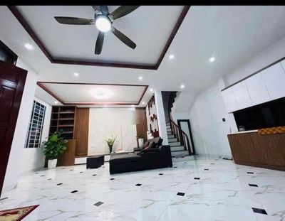 Cho thuê nhà riêng 55m² x 5 tầng ngõ Văn Hương, Đống Đa