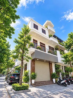Cho thuê nhà mặt phố Quang Trung, Hà Đông - 35m2, 3 tầng