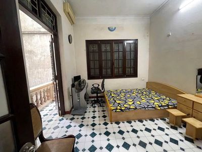 Cho thuê nhà riêng 65m2 x 3T, 4PN, 3WC, ngõ 12 Chính Kinh, Thanh Xuân