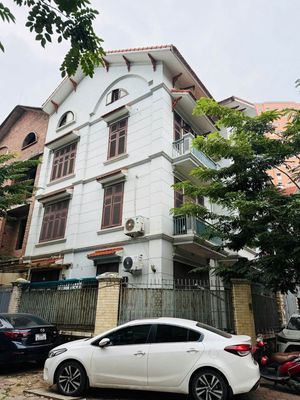 Cho thuê nhà biệt thự liền kề 120 Hoàng Quốc Việt, Bắc Từ Liêm