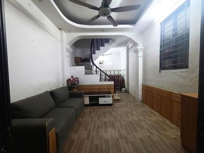 Cho thuê nhà nguyên căn 30m2 x 4 tầng, Bùi Xương Trạch, Thanh Xuân