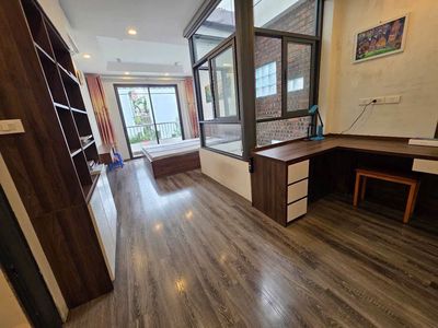 Cho thuê nhà 3 tầng 3PN đủ nội thất Nguyễn Văn Cừ