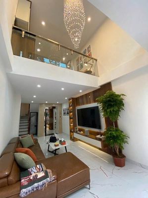 Cho thuê nhà nguyên căn Phúc Lợi 5 tầng thang máy, full nội thất