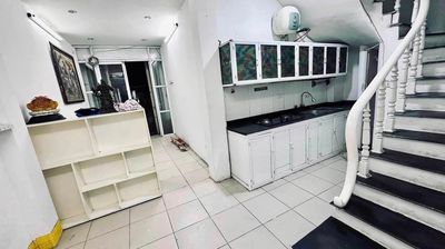 Cho thuê nhà phố Ngô Sĩ Liên, Đống Đa, 35m x 5 tầng
