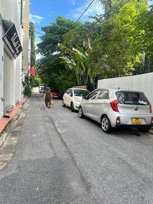 Cho thuê nhà nguyên căn 6 tầng có thang máy, Cổ Linh, Long Biên
