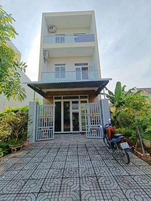 Cho Thuê Nhà 2 Lầu + Sân Thượng KDC Cửu Long, Nguyễn Văn Linh — ảnh 1