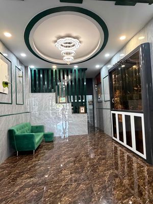 Chính chủ bán nhà đường Trần Hưng Đạo,dt 63.7m2 nhà đẹp sạch sẽ.