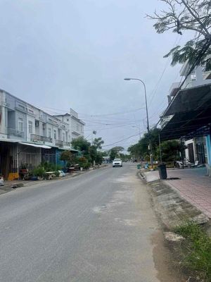 Nhà 4 phòng 4 máy lạnh KDC Phú An