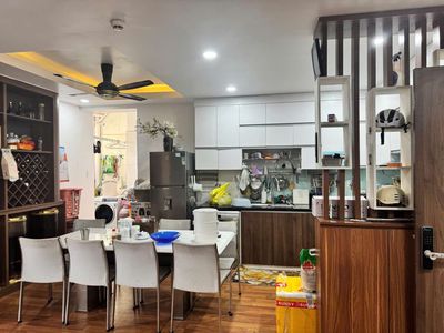 Căn hộ 80mét, 2phòng ngủ, 2WC, nội thất rất đẹp, quận 2, giá rẻ — ảnh 1