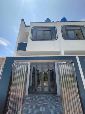 Nhà lầu mới hoàn thiện — ảnh 1