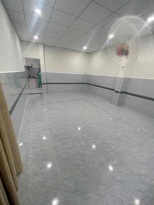 Nhà Mới Nội Thất Cơ Bản Tô Hiến Thành.P.13.Q.10. DT:4 X 11 1lầu 2PN