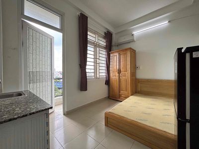 4.5oo.o00 studio ban công full nội thất ngay trung tâm Quận 7 — ảnh 1