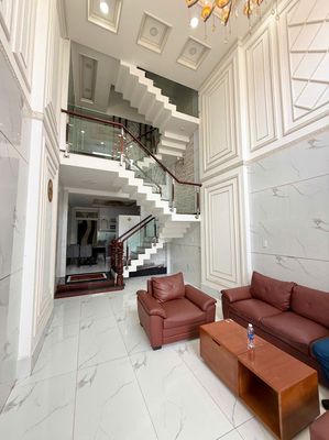 Cho thuê nhà phố Lux home Gardens mặt tiền đường, nhà đầy đủ nội thất — ảnh 1