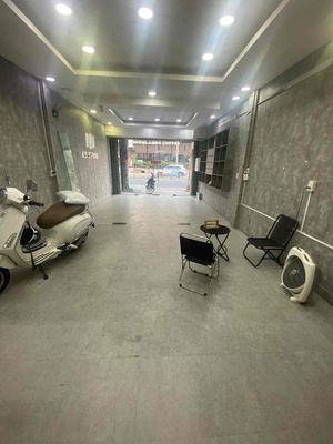 Cho thuê mặt bằng mặt tiền phan văn trị ngay ngã tư nguyễn oanh p10