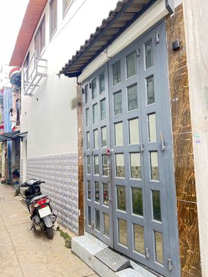 Nhà mới 2tầng (ngang 8.6m) hẻm thẳng Hoàng Sĩ Khải ngay chợ Bình Đông